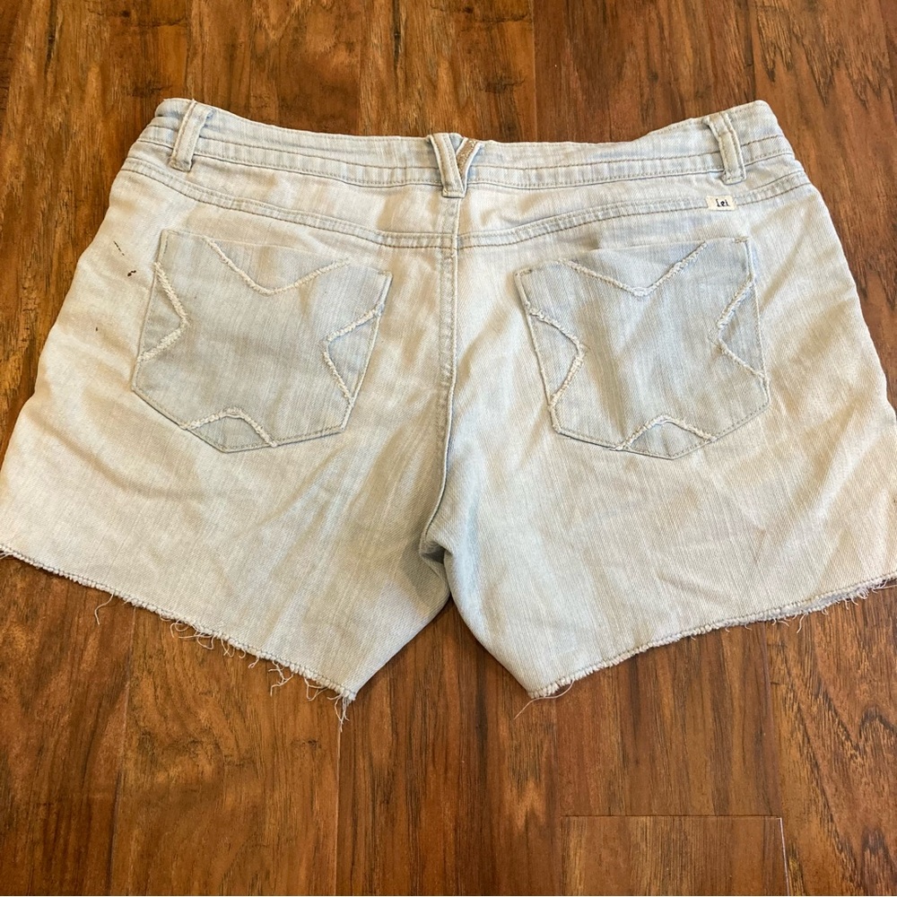Vintage Women’s Lei Denim Distressed Cutoff Shorts, Size 11 - Picture 4 of 10